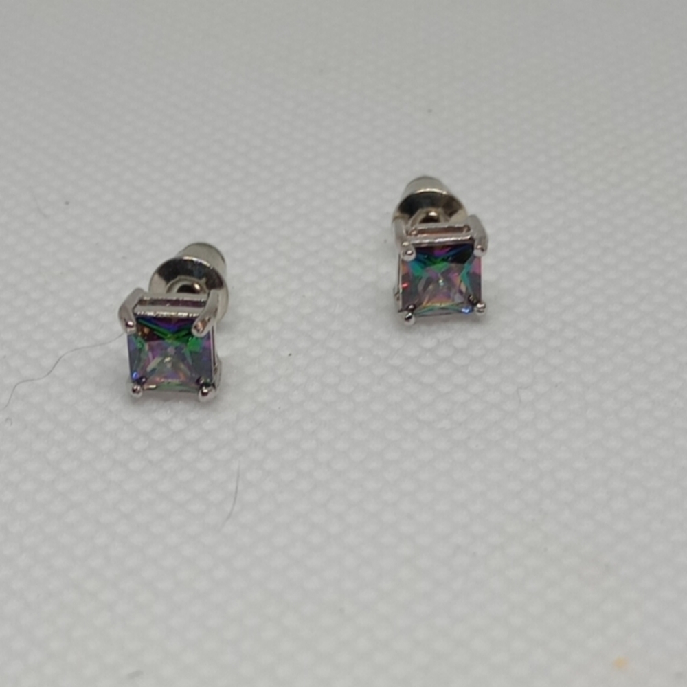 Voluka Modern Mystic Rainbow Stud Earrings Princess Cut Gift Party Bling 5mm - Picture 6 of 11
